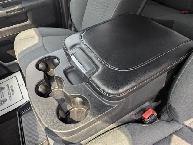 2021 RAM 1500 Classic SLT 4x4 Crew Cab 5'7" Box