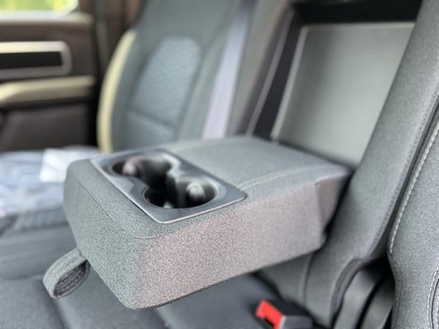 2025 RAM 1500 Big Horn 4x4 Crew Cab 5'7" Box