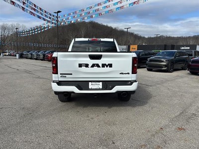 2025 RAM 1500 Big Horn 4x4 Crew Cab 5'7" Box