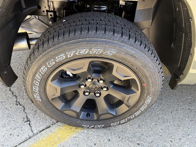 2026 RAM 1500 Express Crew Cab 4x4 5'7" Box