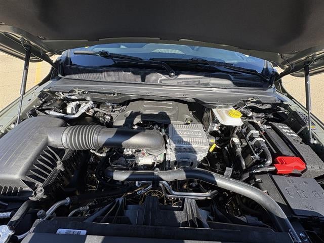 2026 RAM 1500 Express Crew Cab 4x4 5'7" Box