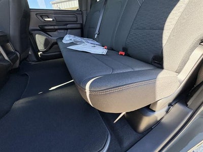 2026 RAM 1500 Express Crew Cab 4x4 5'7" Box