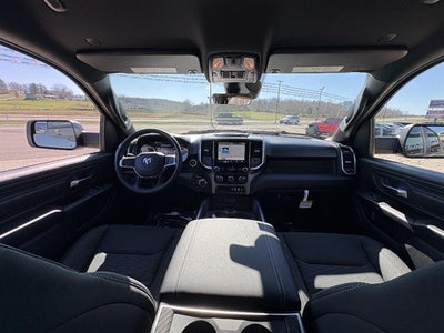 2026 RAM 1500 Express Crew Cab 4x4 5'7" Box