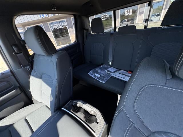 2026 RAM 1500 Express Crew Cab 4x4 5'7" Box