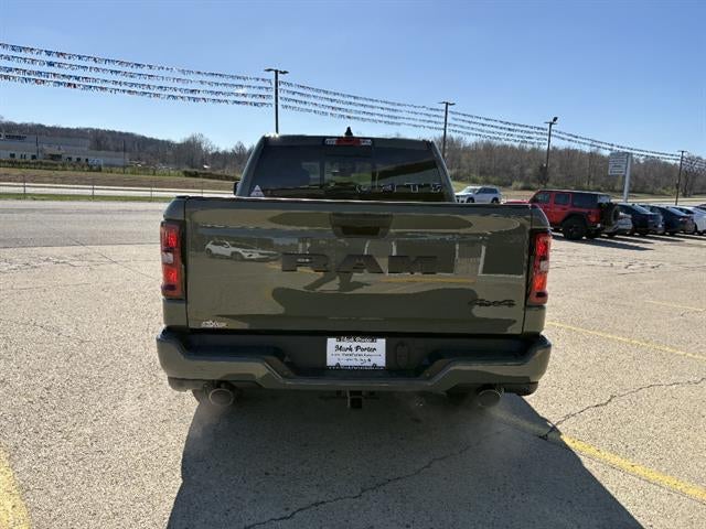2026 RAM 1500 Express Crew Cab 4x4 5'7" Box