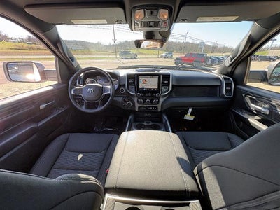 2026 RAM 1500 Express Crew Cab 4x4 5'7" Box