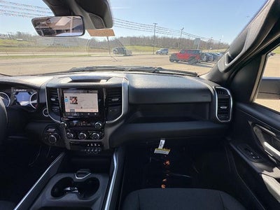 2026 RAM 1500 Express Crew Cab 4x4 5'7" Box