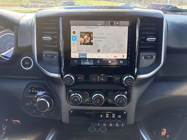 2026 RAM 1500 Express Crew Cab 4x4 5'7" Box
