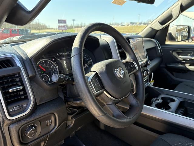2026 RAM 1500 Express Crew Cab 4x4 5'7" Box