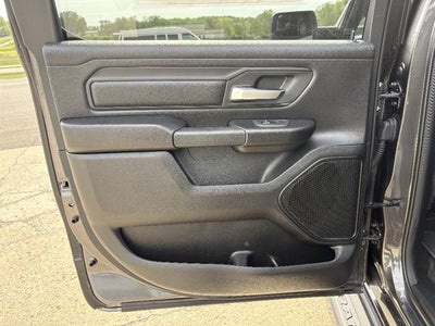 2026 RAM 1500 Express Crew Cab 4x4 5'7" Box
