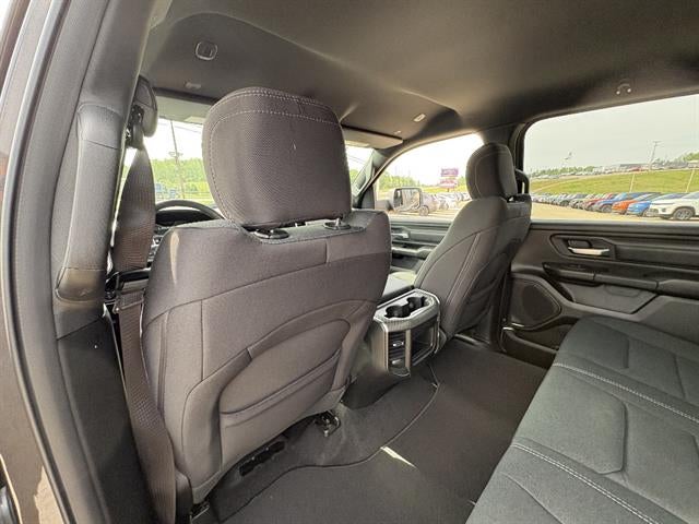2026 RAM 1500 Express Crew Cab 4x4 5'7" Box