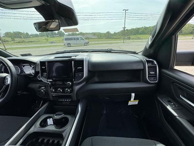 2026 RAM 1500 Express Crew Cab 4x4 5'7" Box
