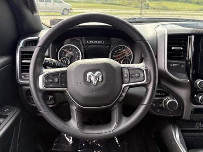2026 RAM 1500 Express Crew Cab 4x4 5'7" Box