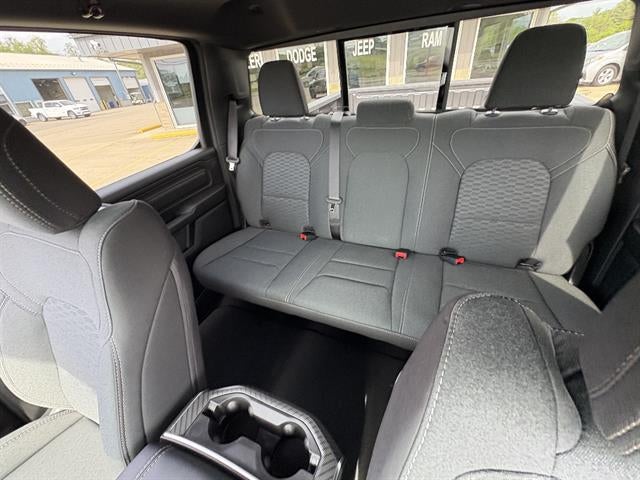 2026 RAM 1500 Express Crew Cab 4x4 5'7" Box
