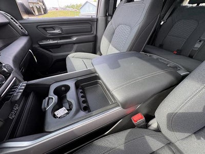 2026 RAM 1500 Express Crew Cab 4x4 5'7" Box