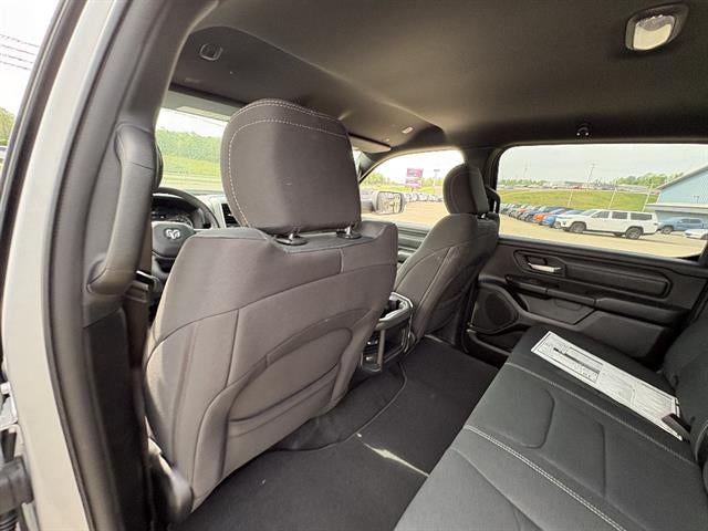 2026 RAM 1500 Express Crew Cab 4x4 5'7" Box