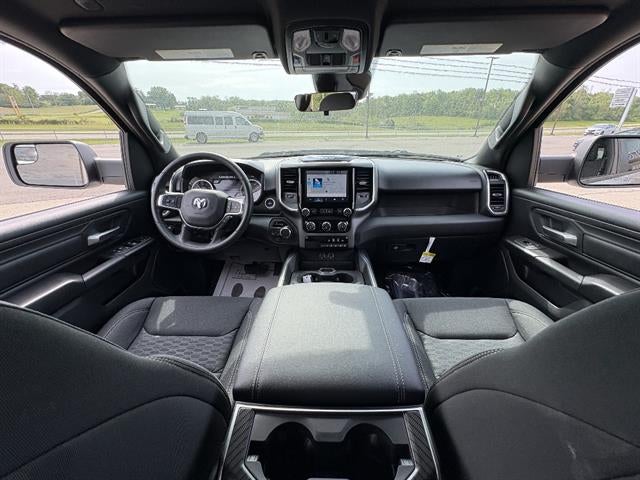 2026 RAM 1500 Express Crew Cab 4x4 5'7" Box