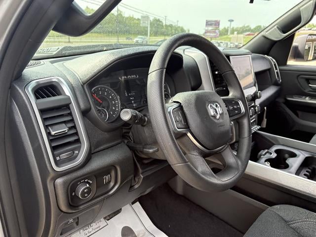 2026 RAM 1500 Express Crew Cab 4x4 5'7" Box