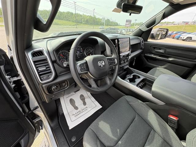 2026 RAM 1500 Express Crew Cab 4x4 5'7" Box