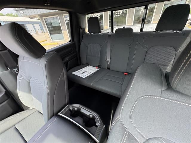 2026 RAM 1500 Express Crew Cab 4x4 5'7" Box
