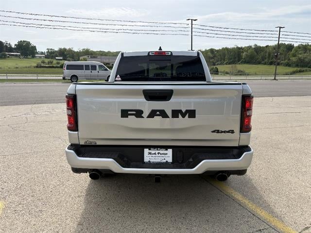2026 RAM 1500 Express Crew Cab 4x4 5'7" Box