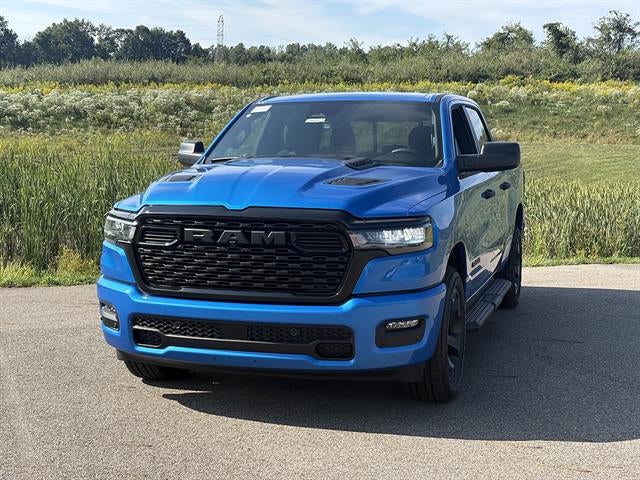 2026 RAM 1500 Express Crew Cab 4x4 5'7" Box