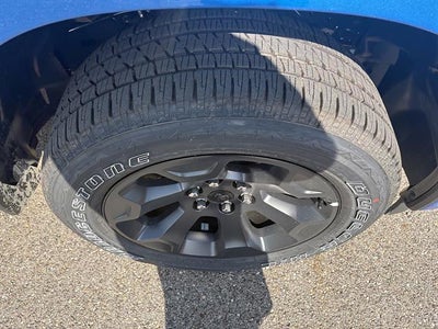 2026 RAM 1500 Express Crew Cab 4x4 5'7" Box