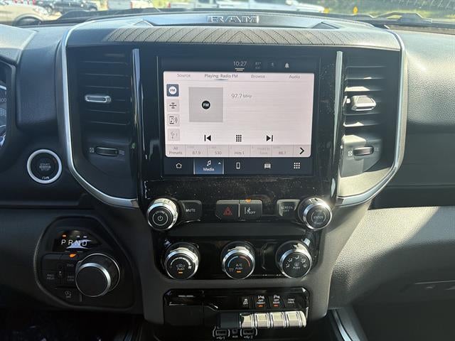 2026 RAM 1500 Express Crew Cab 4x4 5'7" Box