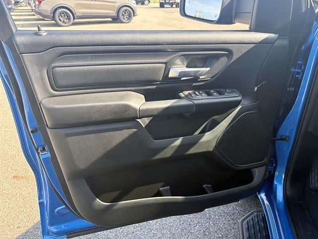 2026 RAM 1500 Express Crew Cab 4x4 5'7" Box