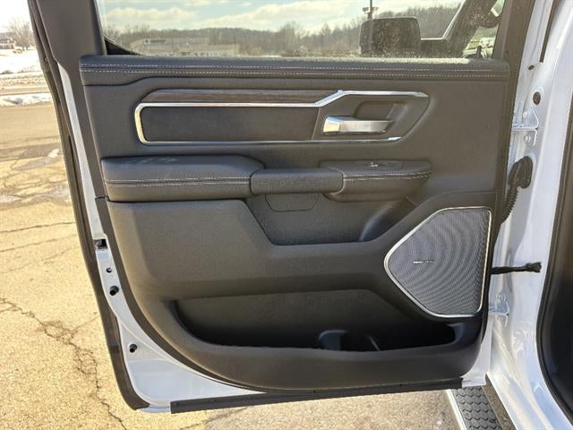 2026 RAM 1500 Laramie Crew Cab 4x4 5'7" Box