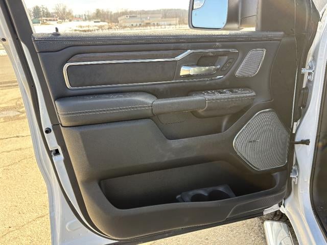 2026 RAM 1500 Laramie Crew Cab 4x4 5'7" Box