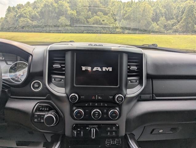 2022 RAM 1500 Big Horn 4x4 Crew Cab 6'4" Box