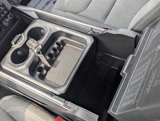 2022 RAM 1500 Big Horn 4x4 Crew Cab 6'4" Box