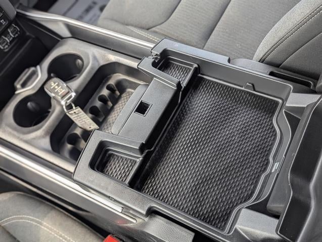 2022 RAM 1500 Big Horn 4x4 Crew Cab 6'4" Box