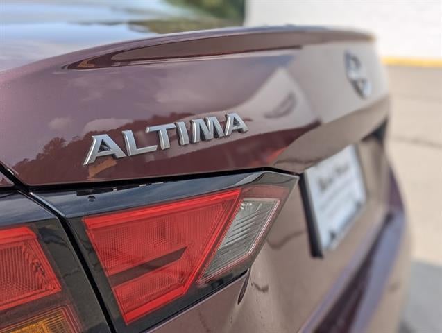 2023 Nissan Altima 2.5 SV Sedan