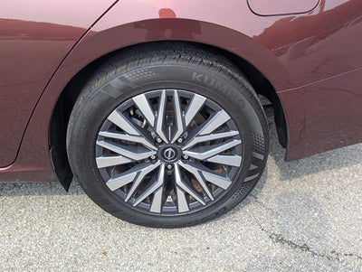 2023 Nissan Altima 2.5 SV Sedan