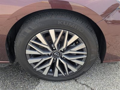 2023 Nissan Altima 2.5 SV Sedan