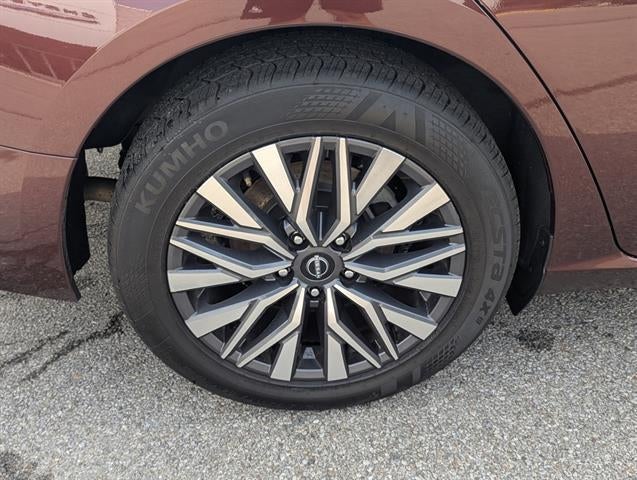 2023 Nissan Altima 2.5 SV Sedan