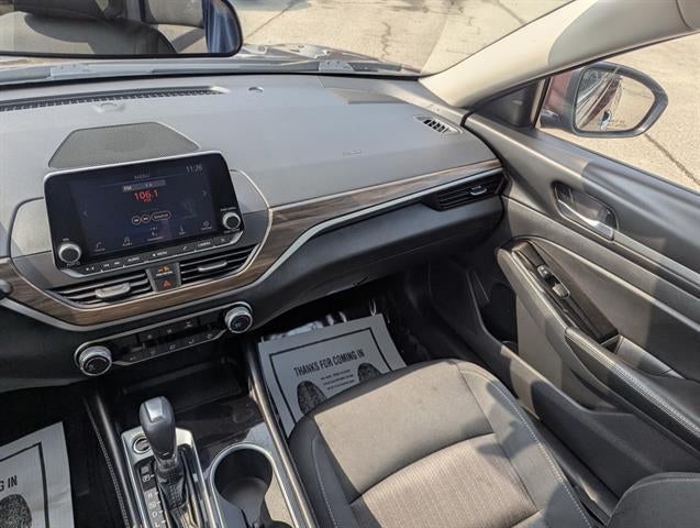 2023 Nissan Altima 2.5 SV Sedan