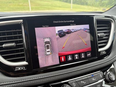 2027 Chrysler Pacifica Select