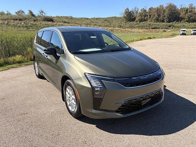 2027 Chrysler Pacifica Select