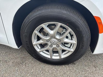 2026 Chrysler Pacifica Select FWD