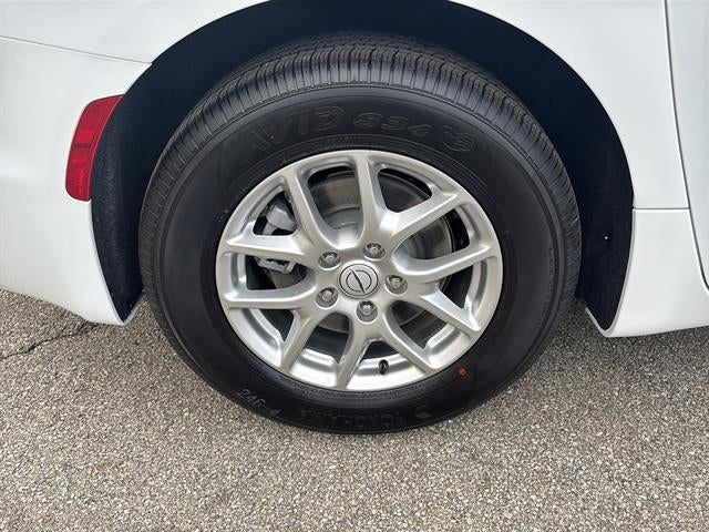 2026 Chrysler Pacifica Select FWD