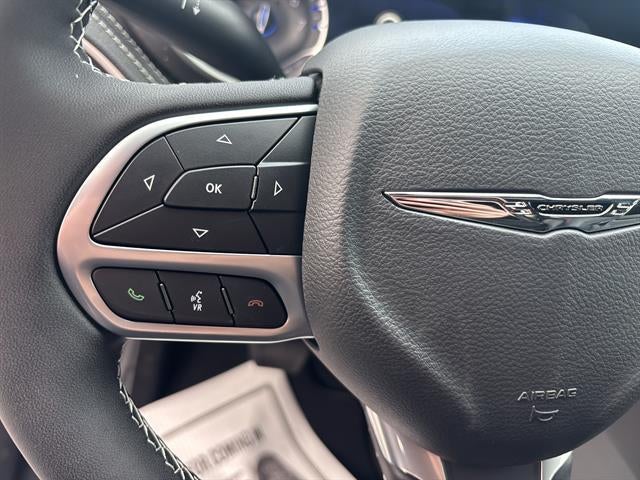 2026 Chrysler Pacifica Select FWD