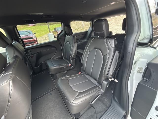 2026 Chrysler Pacifica Select FWD