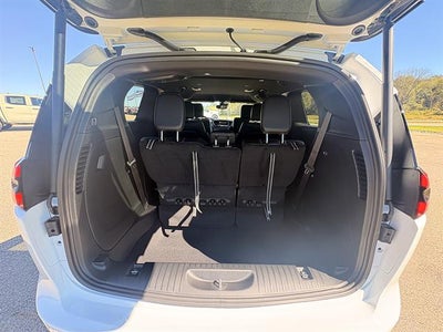 2027 Chrysler Pacifica Select