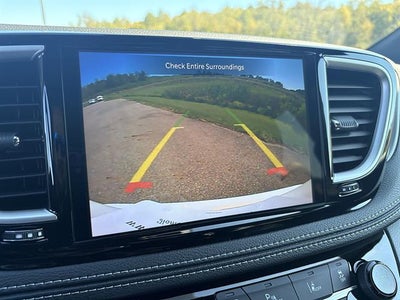 2027 Chrysler Pacifica Select