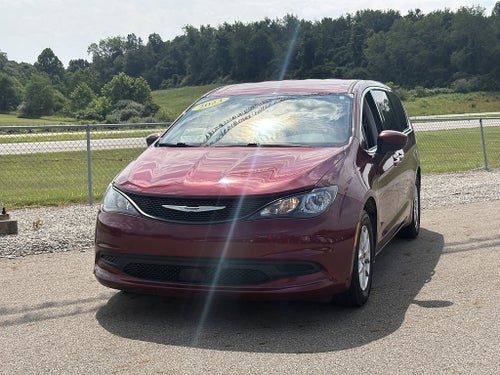 2023 Chrysler Voyager LX