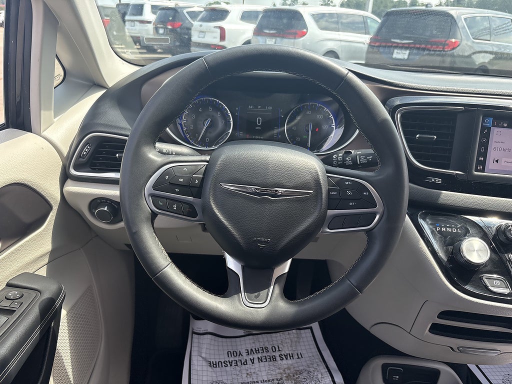 2023 Chrysler Voyager LX