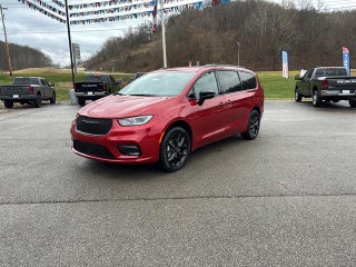 2026 Chrysler Pacifica Select AWD